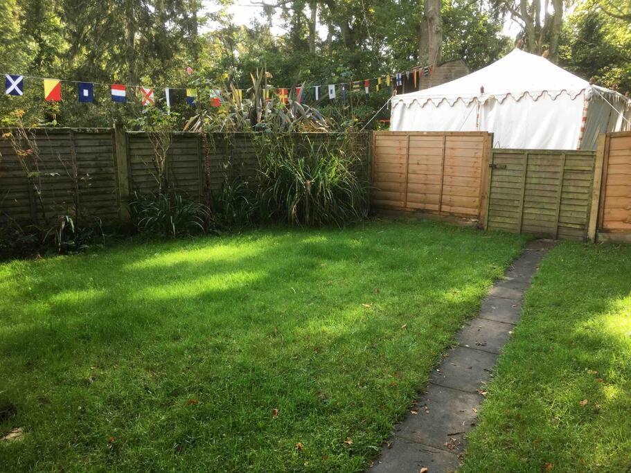 Bright And Spacious Annex Near Lymington With Private Garden Exterior photo